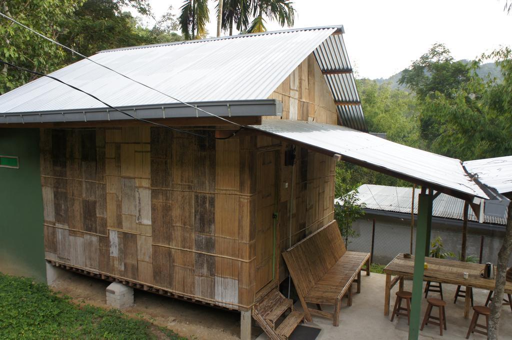 Rain Forest Inn Ringlet エクステリア 写真